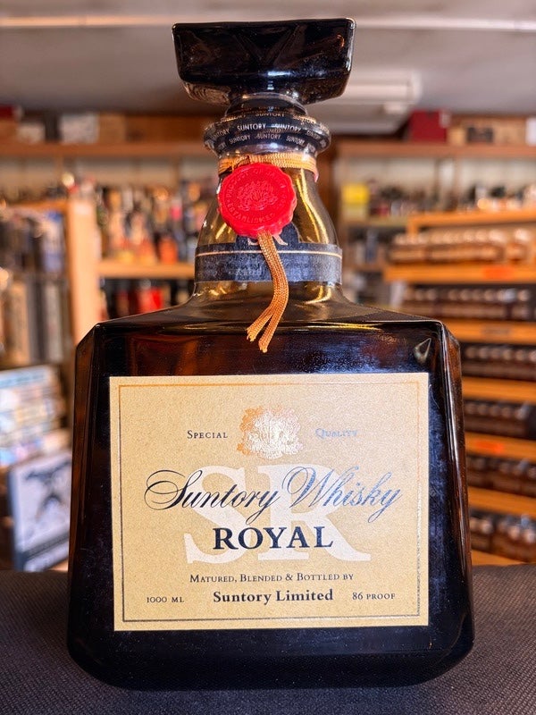 古酒サントリーウイスキーローヤル:クイーンサイズ、向獅子720ml、12年スリム SUNTORY サントリー ローヤル SR ゴールドラベル 向獅子マーク