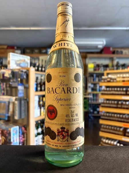 ラム酒　Bacardi シルバーラベルラム 1クォート バカルディを買うならお値段満足、全国お酒通販サイト、コナリカ